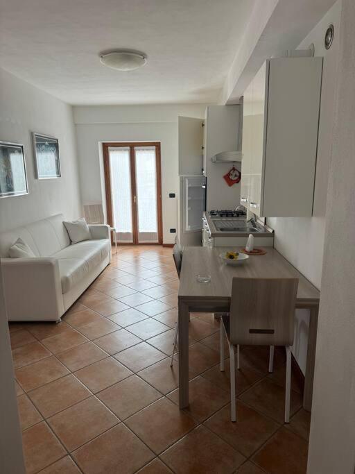 Suite Panoramica Casa Vacanza Di Alex G Oltre il Colle Exteriör bild