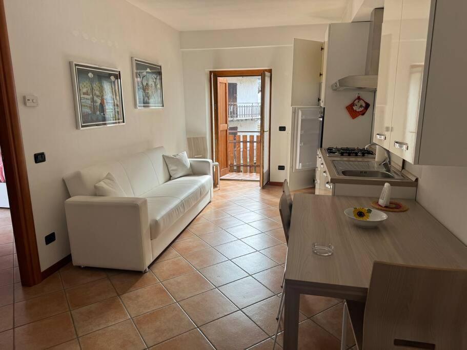 Suite Panoramica Casa Vacanza Di Alex G Oltre il Colle Exteriör bild