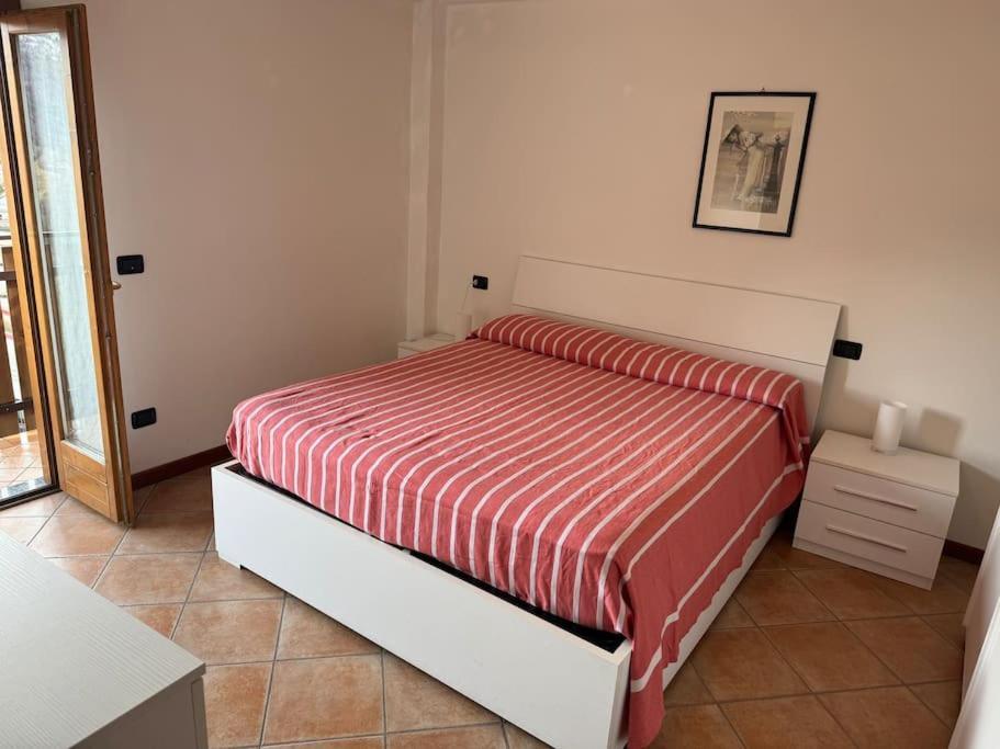 Suite Panoramica Casa Vacanza Di Alex G Oltre il Colle Exteriör bild
