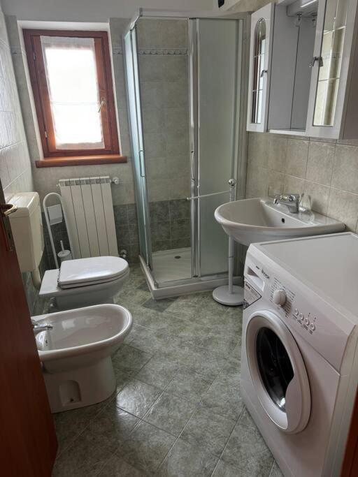 Suite Panoramica Casa Vacanza Di Alex G Oltre il Colle Exteriör bild