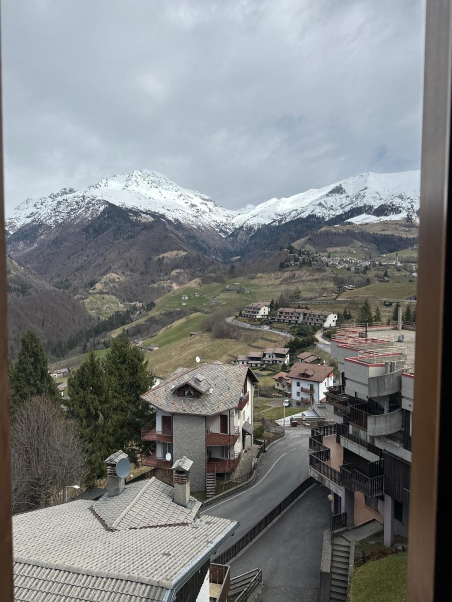 Suite Panoramica Casa Vacanza Di Alex G Oltre il Colle Exteriör bild